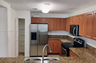 11401 NW 89th St, Doral, FL 33178 - Photo 7