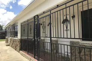 2362 NW 34th St, Miami, FL 33142 - Photo 7