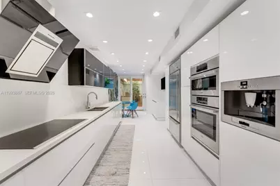 1524 NE Quayside Ter #A4, Miami, FL 33138 - Photo 1