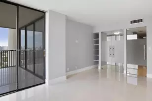 20301 W Country Club Dr, Aventura, FL 33180 - Photo 23