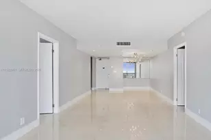 20301 W Country Club Dr, Aventura, FL 33180 - Photo 17