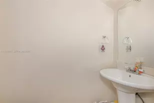 6768 SW 39th Ct, Davie, FL 33314 - Photo 13