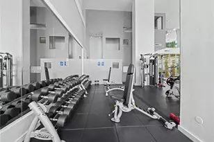 1900 N Bayshore Dr, Miami, FL 33132 - Photo 27