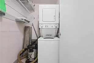 1900 N Bayshore Dr, Miami, FL 33132 - Photo 19