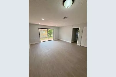 4286 NW 114th Ter #4286, Coral Springs, FL 33065 - Photo 3