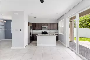 4813 NW 48th Terrace, Tamarac, FL 33319 - Photo 13