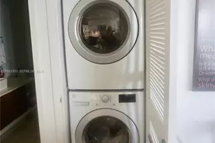 601 NE 27th St, Miami, FL 33137 - Photo 13