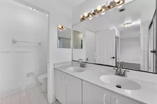 1805 NW 78th Way, Pembroke Pines, FL 33024 - Photo 17