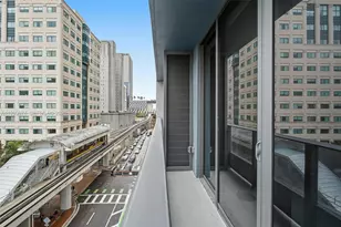 121 NE 5th St, Miami, FL 33132 - Photo 17