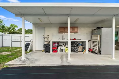 16110 NW 28th Pl, Miami Gardens, FL 33054 - Photo 31