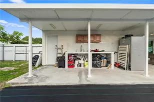 16110 NW 28th Pl, Miami Gardens, FL 33054 - Photo 31