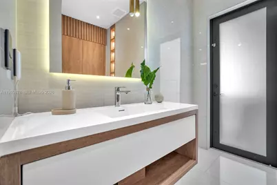 46 NE 162nd St, Miami, FL 33162 - Photo 27