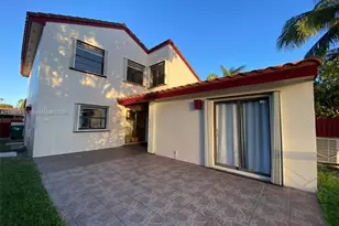 18120 NW 63rd Ct, Hialeah, FL 33015 - Photo 3