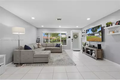 8515 NW 26th Dr, Coral Springs, FL 33065 - Photo 3