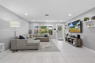 8515 NW 26th Dr, Coral Springs, FL 33065 - Photo 3