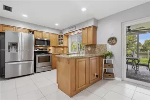 8515 NW 26th Dr, Coral Springs, FL 33065 - Photo 7