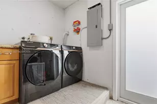 8515 NW 26th Dr, Coral Springs, FL 33065 - Photo 17