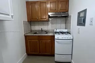 1281 NW 60th St, Miami, FL 33142 - Photo 9