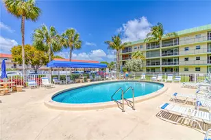 804 SE 7th St, Deerfield Beach, FL 33441 - Photo 23