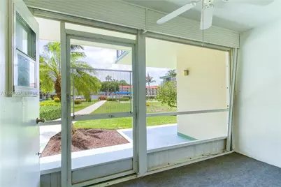 804 SE 7th St #107, Deerfield Beach, FL 33441 - Photo 5