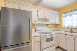 804 SE 7th St, Deerfield Beach, FL 33441 - Photo 17