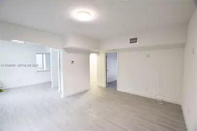 835 SW 8th Ave, Miami, FL 33130 - Photo 25