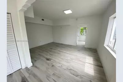 835 SW 8th Ave, Miami, FL 33130 - Photo 9