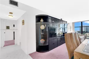 1000 Parkview Dr, Hallandale Beach, FL 33009 - Photo 9