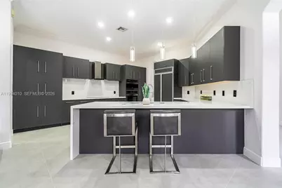 920 Captiva Dr, Hollywood, FL 33019 - Photo 3