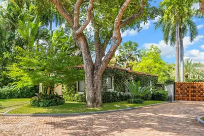 3681 Flamingo Dr, Miami Beach, FL 33140 - Photo 69