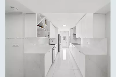 1789 W 72nd St, Hialeah, FL 33014 - Photo 9