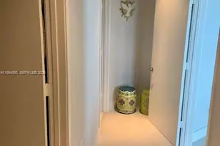 17301 Biscayne Blvd, North Miami Beach, FL 33160 - Photo 13