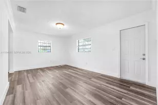10960 SW 219th St, Miami, FL 33170 - Photo 5