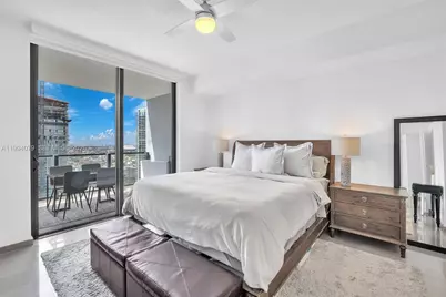 68 SE 6th St #3108, Miami, FL 33131 - Photo 17