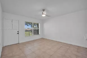 10015 NW 4th St, Pembroke Pines, FL 33024 - Photo 11