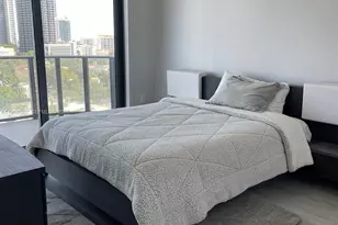 121 NE 34th St, Miami, FL 33137 - Photo 15