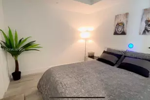 121 NE 34th St, Miami, FL 33137 - Photo 9