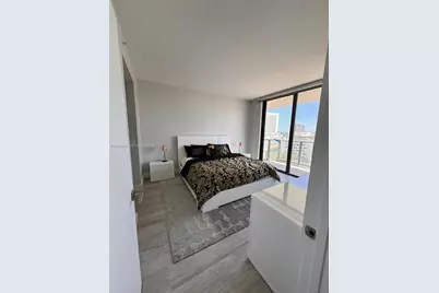 121 NE 34th St #807, Miami, FL 33137 - Photo 13