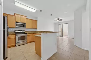 728 NE 34th Ave, Homestead, FL 33033 - Photo 7