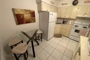 1050 Atlantic Shores Blvd, Hallandale Beach, FL 33009 - Photo 5