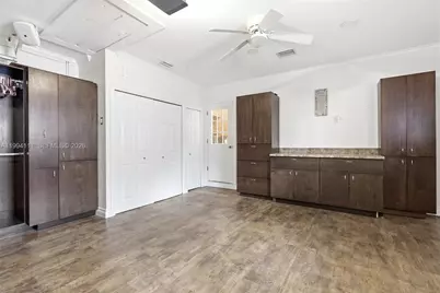 10227 SW 49th Ct, Cooper City, FL 33328 - Photo 11