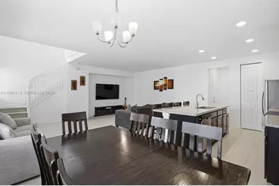 11652 SW 13th Ct, Pembroke Pines, FL 33025 - Photo 7