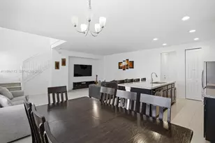 11652 SW 13th Ct, Pembroke Pines, FL 33025 - Photo 7