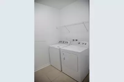 105 Lacewing Pl, Other City - In The State Of Florida, FL 33594 - Photo 19