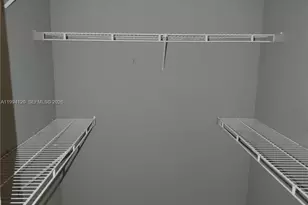 2851 N Oakland Forest Dr, Oakland Park, FL 33309 - Photo 11