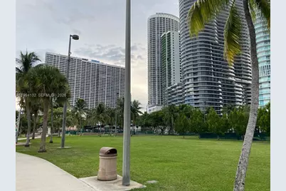 1750 N Bayshore Dr #4003, Miami, FL 33132 - Photo 13
