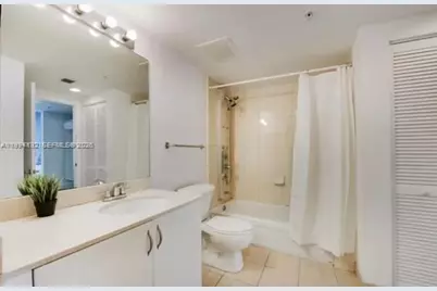 1750 N Bayshore Dr #4003, Miami, FL 33132 - Photo 11