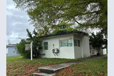 2071 NE 169th St, North Miami Beach, FL 33162 - Photo 3