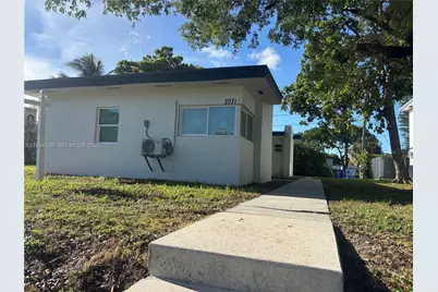 2071 NE 169th St, North Miami Beach, FL 33162 - Photo 49