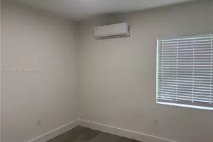 2071 NE 169th St, North Miami Beach, FL 33162 - Photo 5